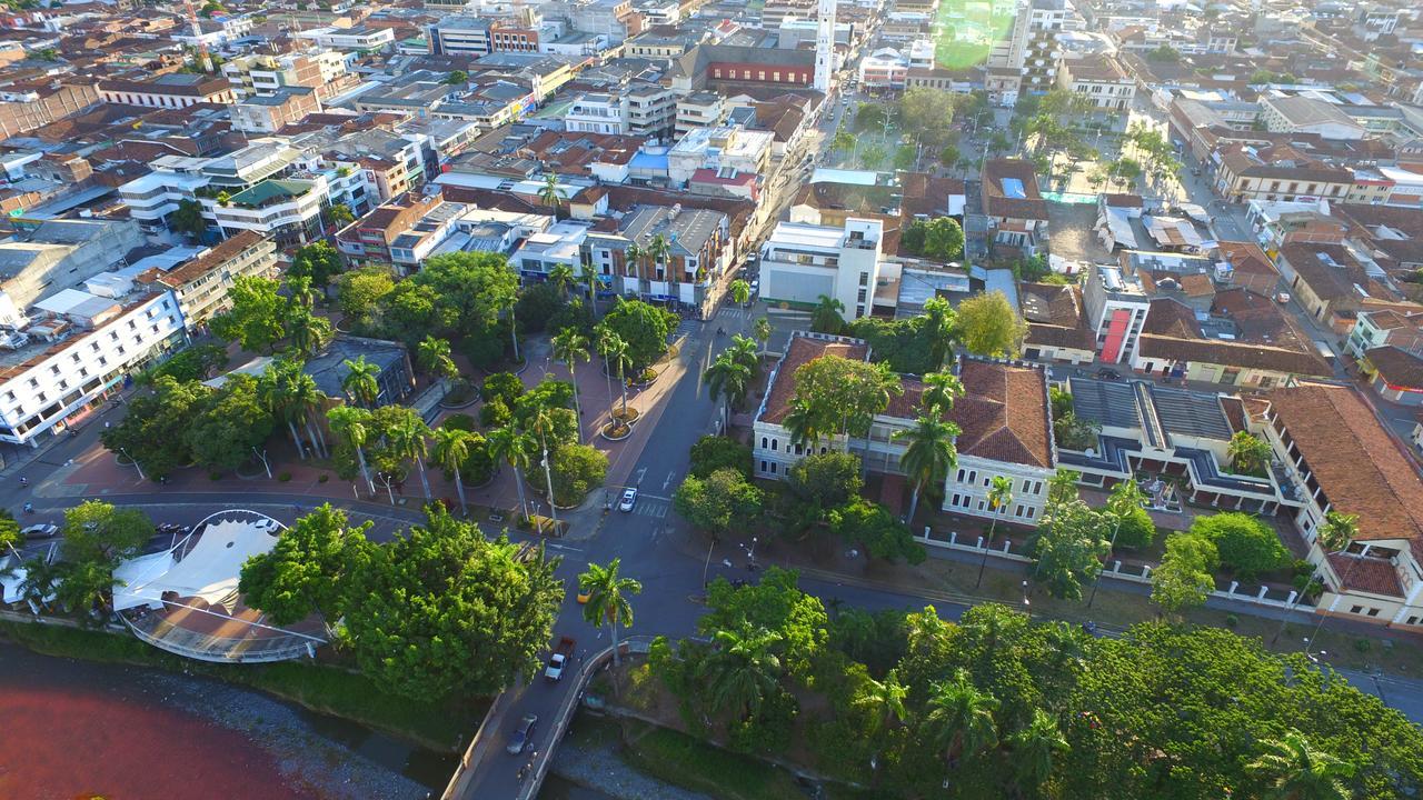 Hotel Cafe Plaza Tuluá Esterno foto